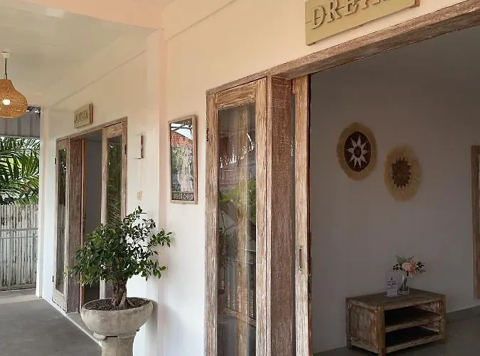 Piece Of Peace Private 3br With Large Pool And Garden Canggu (Bali)