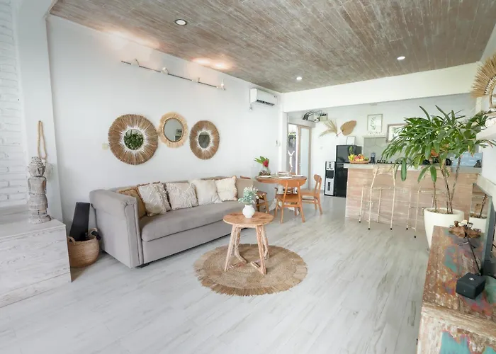 Villa Piece Of Peace Private 3br With Large Pool And Garden Canggu (Bali)