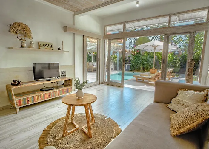 Villa Piece Of Peace Private 3br With Large Pool And Garden